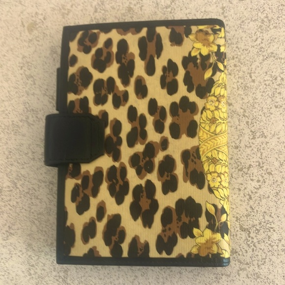 VERSACE AGENDA - Picture 2 of 4